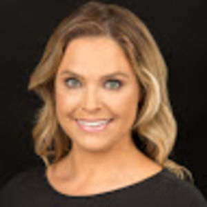 Meet your Posher, Elissa